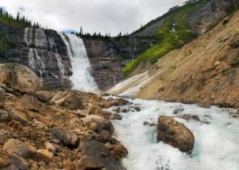 Downgrading Banff National Park Irisphoto1